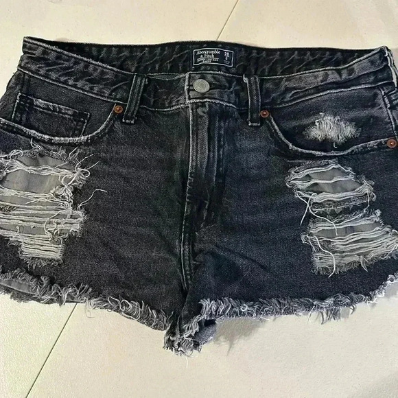 Abercrombie and fitch - Picture 1 of 3